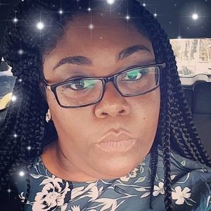 Meet your Posher, Carla